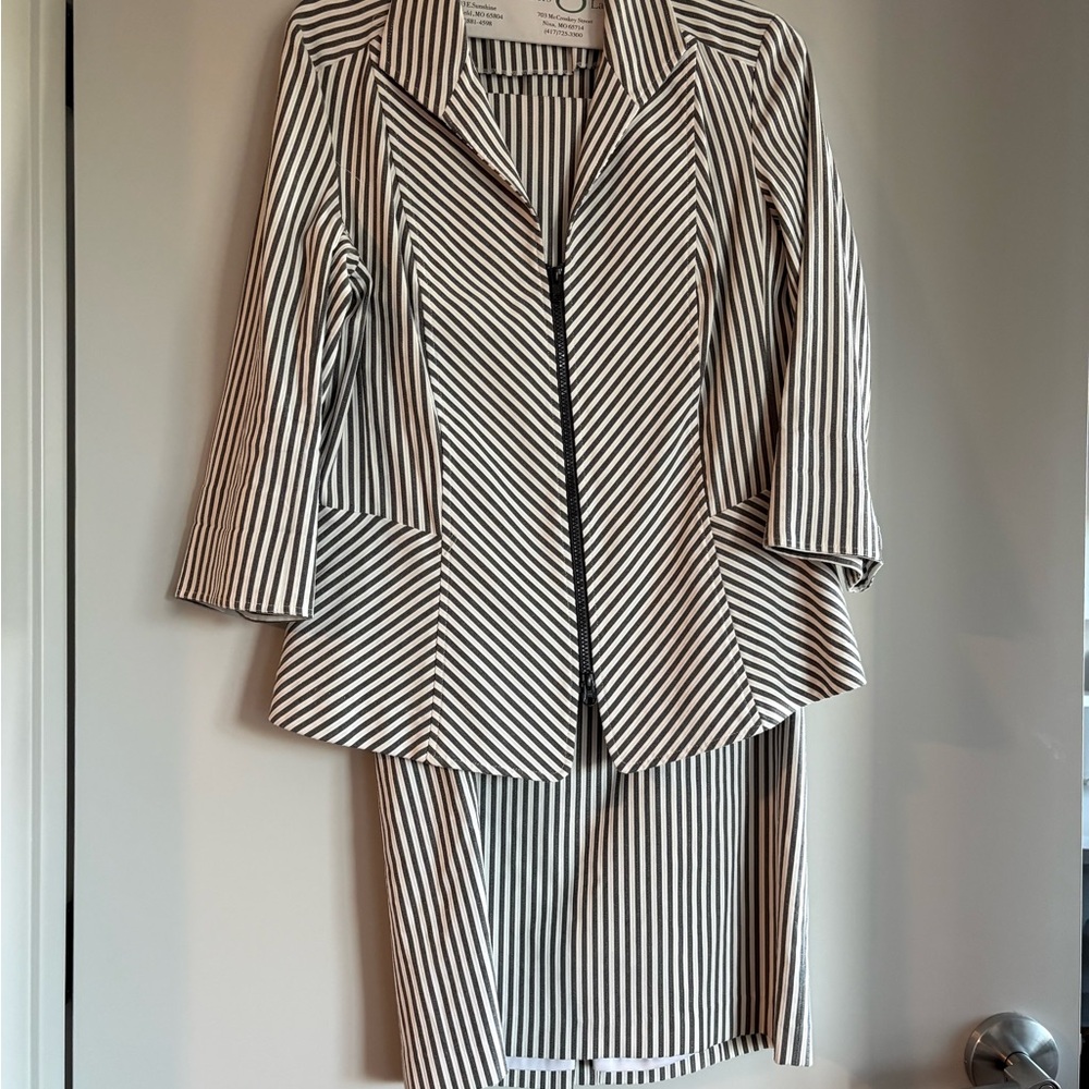 Striped Black and White Women's Jacket - Elegant Zip Front